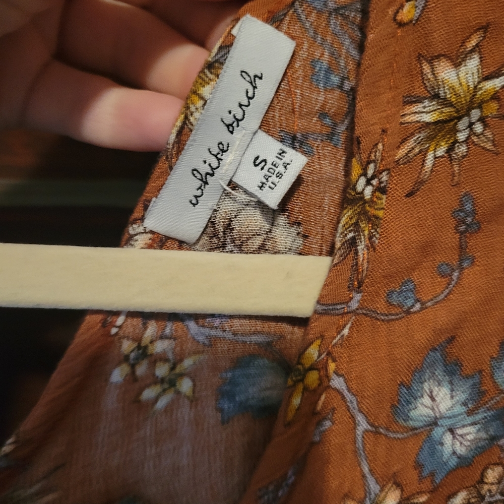 Size Small boutique top - Picture 2 of 4